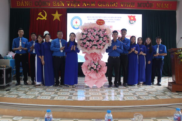 Hội nghị công bố quyết định Ban chấp hành đoàn Thanh niên cộng sản Hồ Chí Minh trường Cao đẳng Công nghiệp, Thương mại và Du lịch IMG 5428