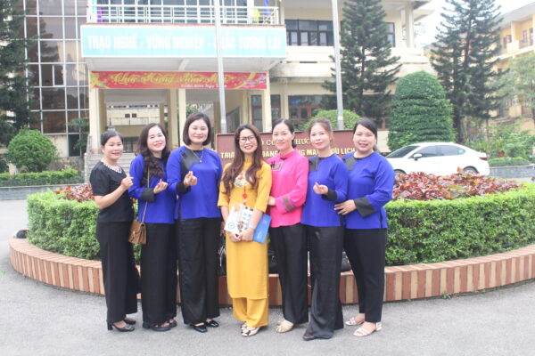 Đoàn công tác Trường Phổ thông dân tộc nội trú Hòa An – Cao Bằng tham quan, trải nghiệm hướng nghiệp tại nhà trường IMG 5706