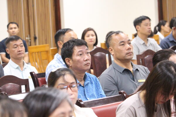 ĐẢNG ỦY TRƯỜNG CAO ĐẲNG CÔNG NGHIỆP, THƯƠNG MẠI VÀ DU LỊCH THAM DỰ HỘI NGHỊ TOÀN QUỐC NGHIÊN CỨU, HỌC TẬP, QUÁN TRIỆT VÀ TRIỂN KHAI THỰC HIỆN CÁC NGHỊ QUYẾT, CHỈ THỊ CỦA BỘ CHÍNH TRỊ IMG 9267