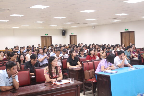 ĐẢNG ỦY TRƯỜNG CAO ĐẲNG CÔNG NGHIỆP, THƯƠNG MẠI VÀ DU LỊCH THAM DỰ HỘI NGHỊ TOÀN QUỐC NGHIÊN CỨU, HỌC TẬP, QUÁN TRIỆT VÀ TRIỂN KHAI THỰC HIỆN CÁC NGHỊ QUYẾT, CHỈ THỊ CỦA BỘ CHÍNH TRỊ IMG 9276